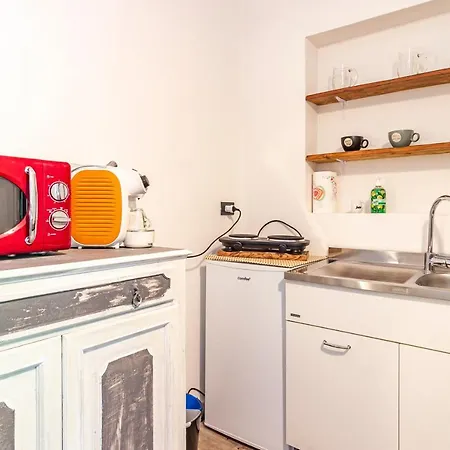 Parking & Garden - Self Ck-in & Access Apartment *