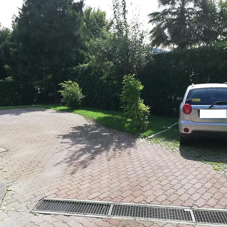Parking & Garden - Self Ck-in & Access Apartment *